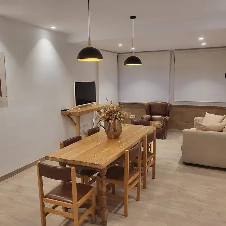 2 Bedroom With Terrace 지로나