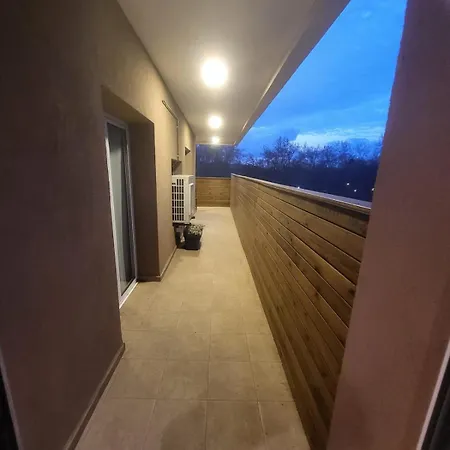 公寓 2 Bedroom With Terrace