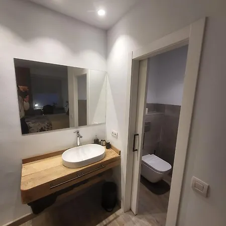 公寓 2 Bedroom With Terrace