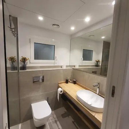 2 Bedroom With Terrace * 지로나